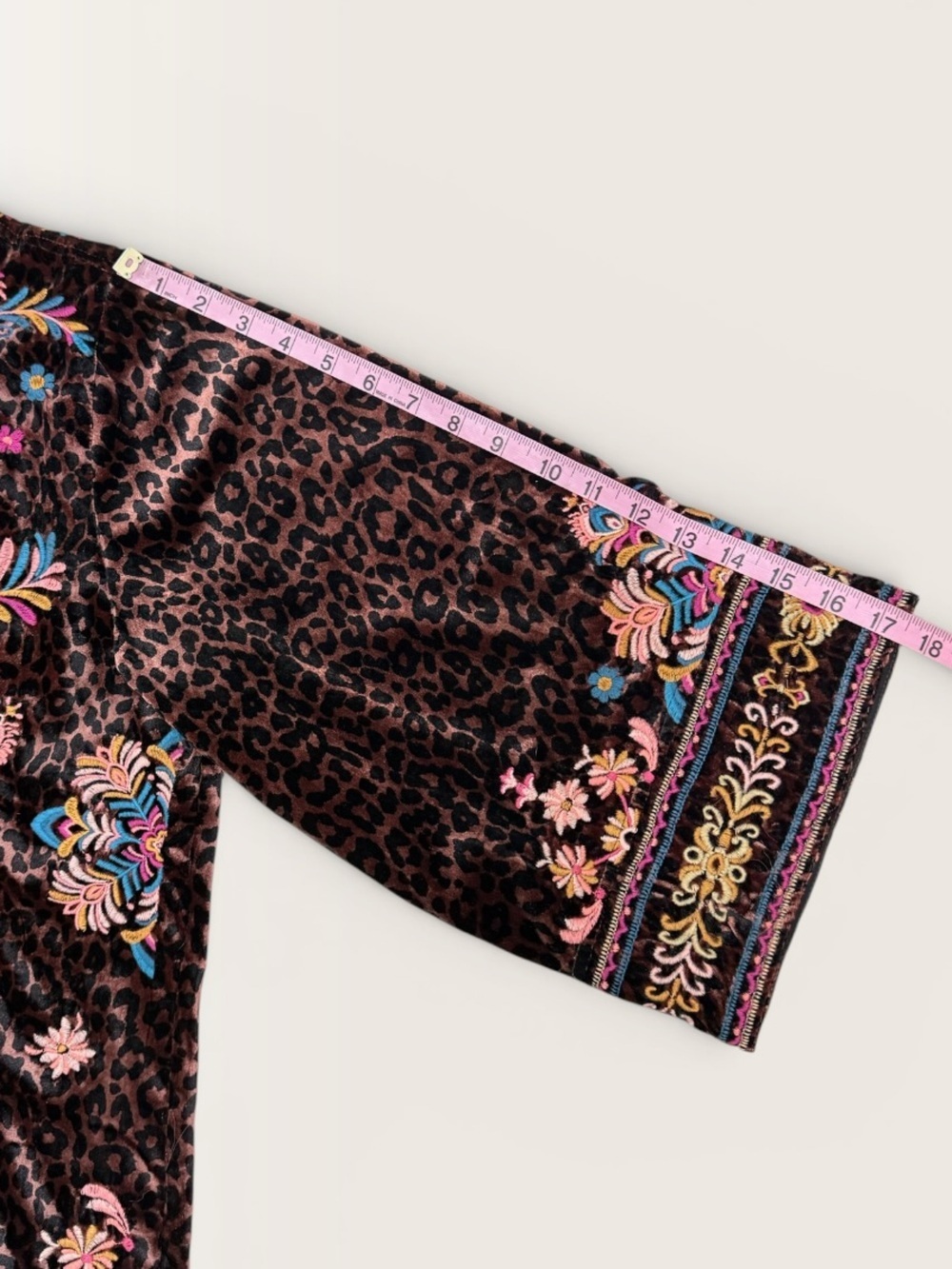 Johnny Was XXL Brandi Embroidered Kimono Sleeve Shirt Misty Leopard Velvet NWT - Picture 14 of 16